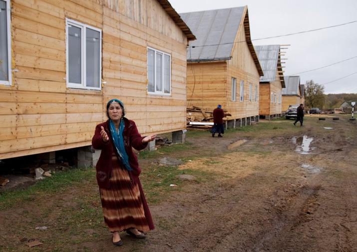 Тульские власти подали иск о сносе незаконных цыганских построек в Ясной Поляне
