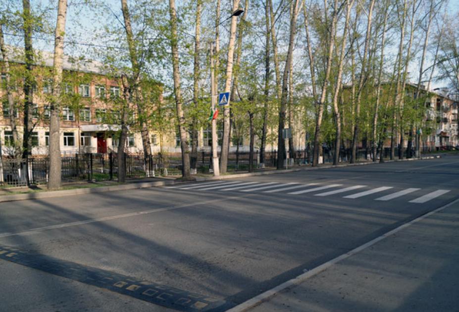 Фото Возле Школы