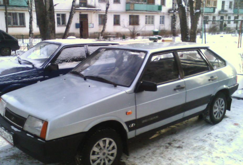 Молодой житель Тульской области пытался в новый год угнать ВАЗ-2109 ...