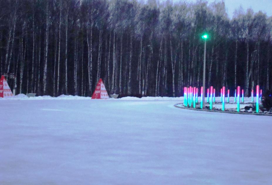 Каток в белоусовском парке