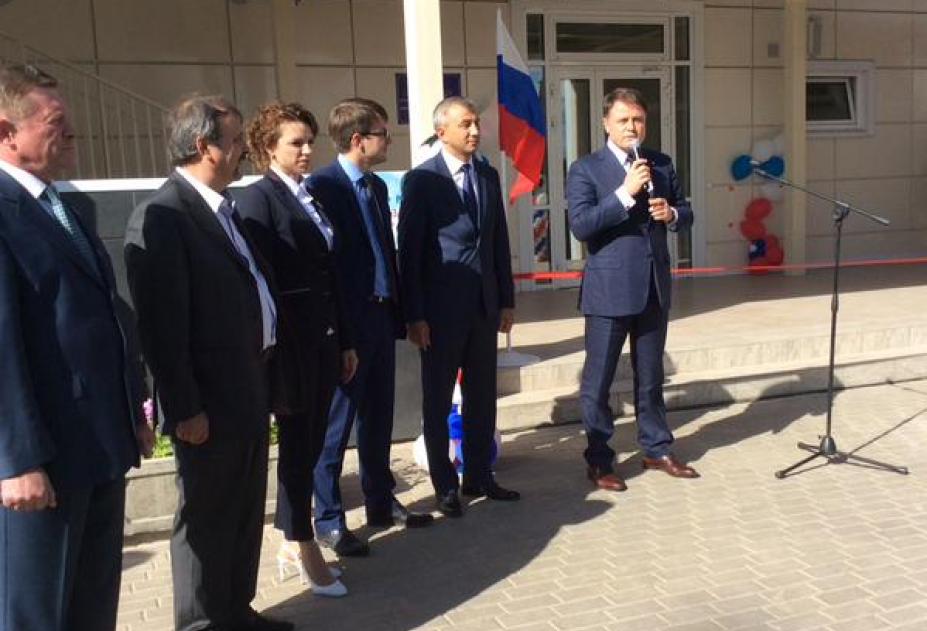 Губернатор Груздев открыл новый ФОК в Ефремове 