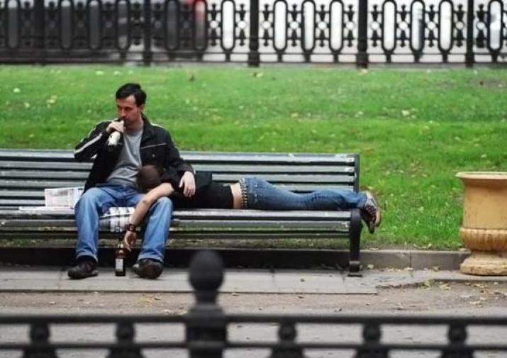 Спит На Улице Фото