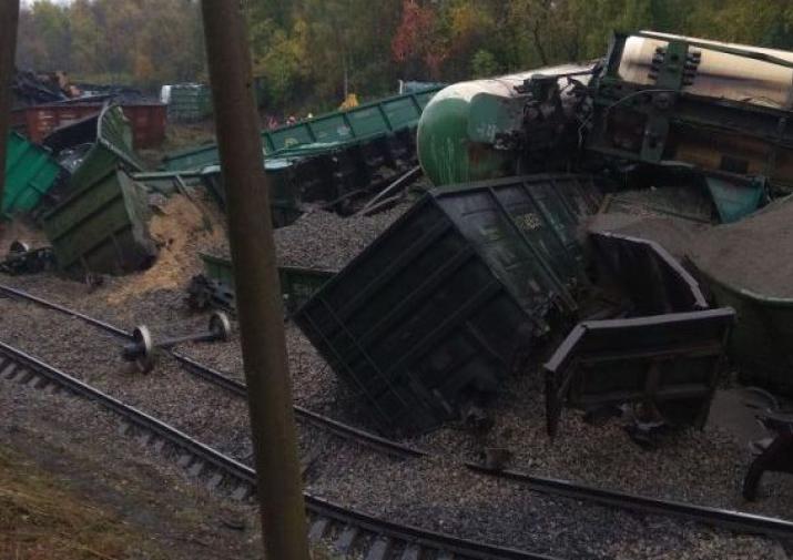 В Тульской области с рельсов сошли 24 вагона — обвиняют сотрудника железной дороги