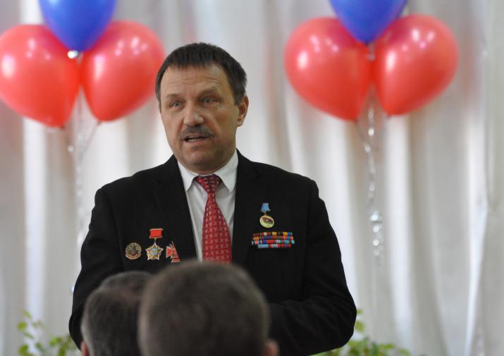 Награды для ветеранов. Алексей Альховик провел «урок мужества» в Туле
