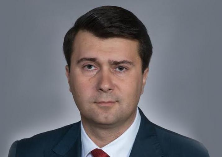 Соцсети: Экс-депутат готов предоставить СКР факты "о продаже мандата" Олегом Лебедевым
