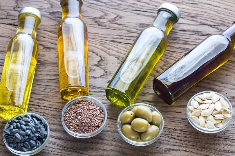 Эксперты сравнили полезные свойства оливкового и подсолнечного масел