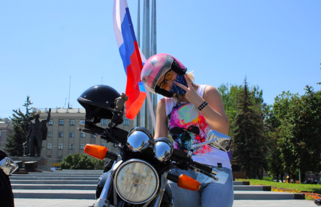 В Туле байкеры отметили День России мотопробегом: фоторепортаж