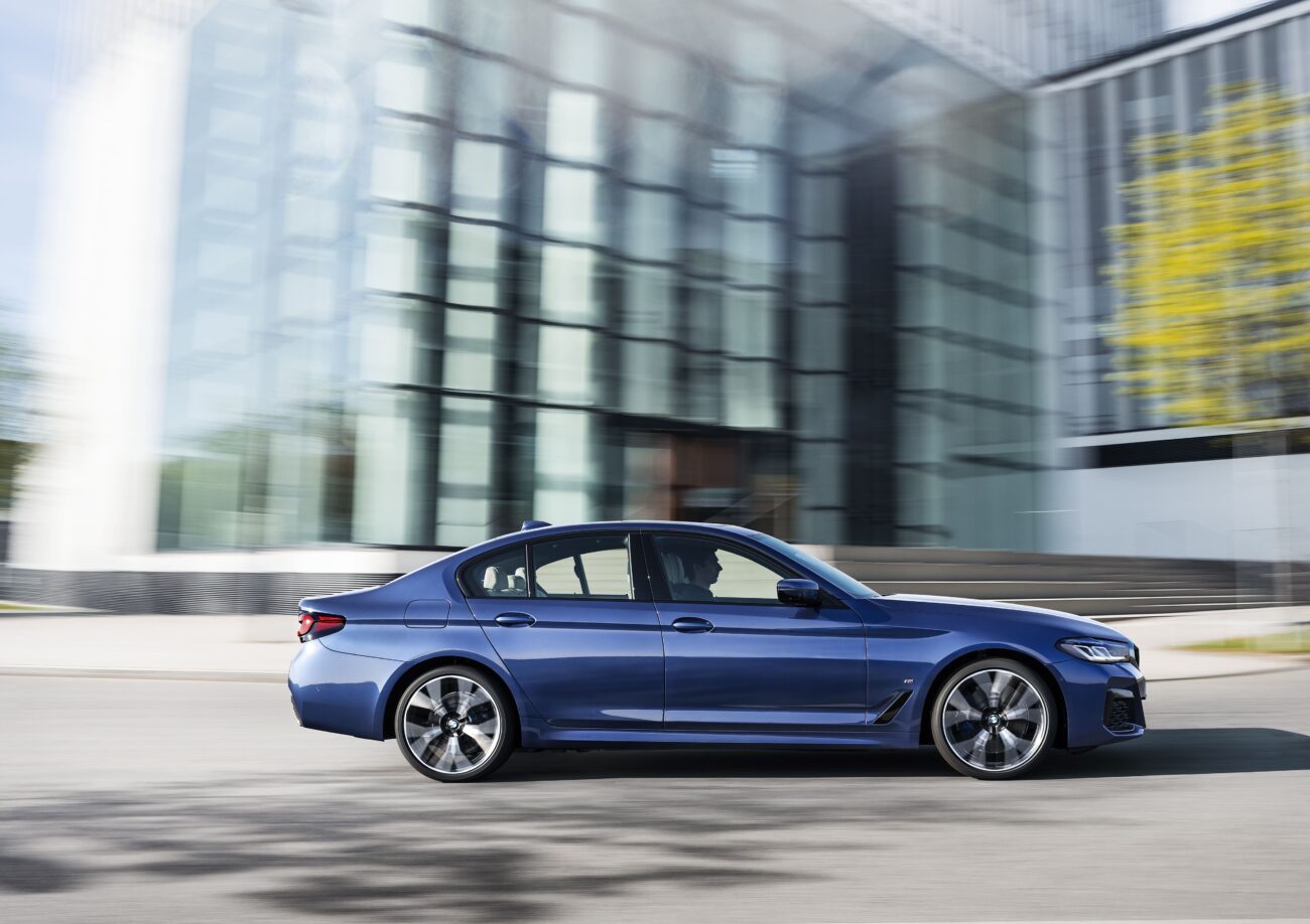 Время меняет лидера. Лидер меняет всё: Новый BMW 5 серии