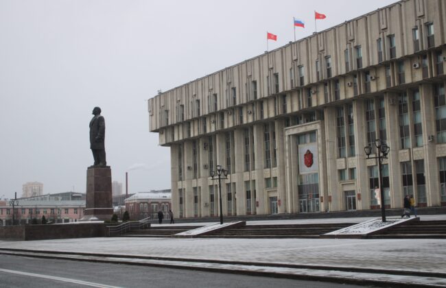 Молодые архитекторы предлагают переделать пл. Ленина: пешеходный мост, парковка и «звездное небо»