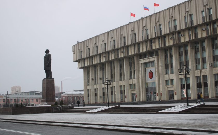 Молодые архитекторы предлагают переделать пл. Ленина: пешеходный мост, парковка и «звездное небо»
