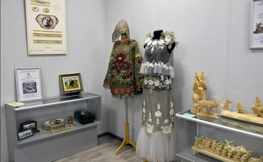 В Белеве открылась выставка единственного российского вуза декоративно-прикладного искусства
