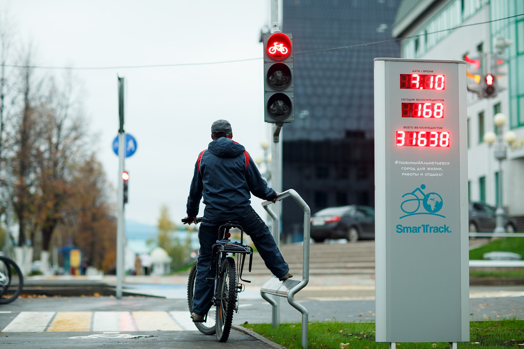 Кофе вместо реагентов и велосипедные поручни: опыт создания велоинфраструктуры в Альметьевске