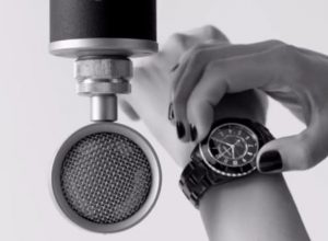 Тульский микрофон «Октава» появился в рекламе часов Chanel