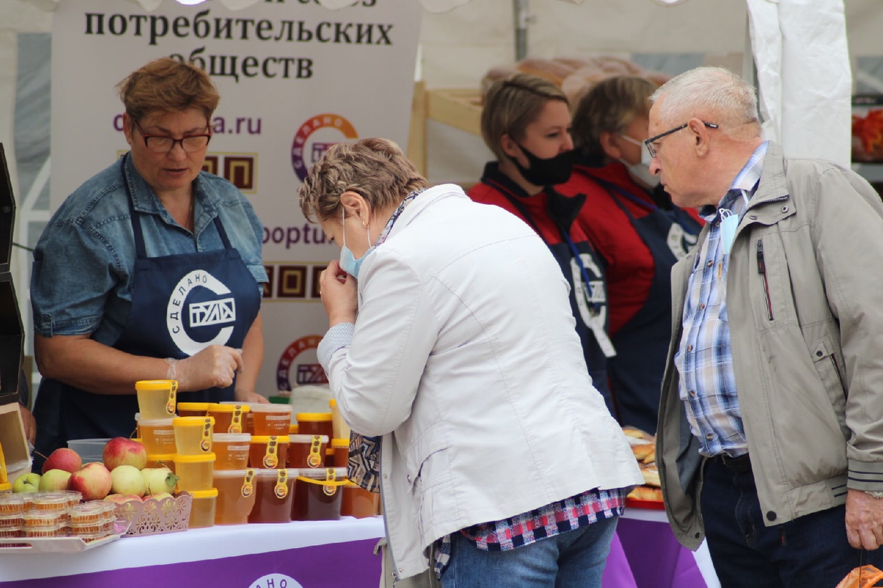 В Туле на Крестовоздвиженской площади проходит Фестиваль вкусов