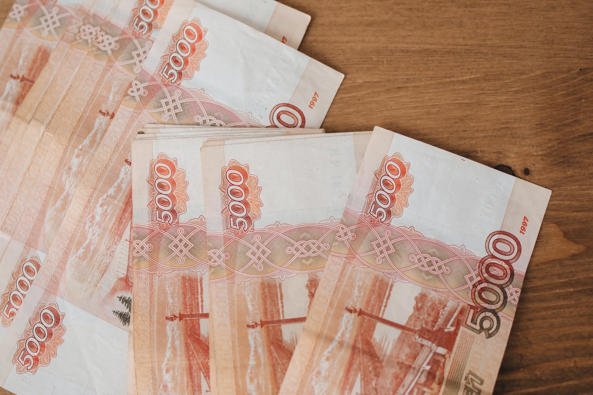 Учительница из Тулы отдала полмиллиона рублей доктору с сайта знакомств