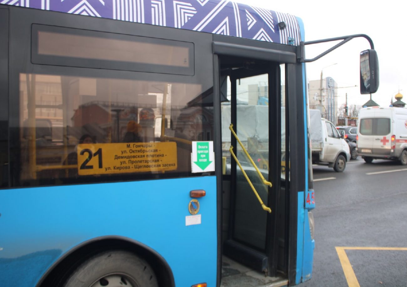 В Туле могут отменить вход через переднюю дверь в общественный транспорт