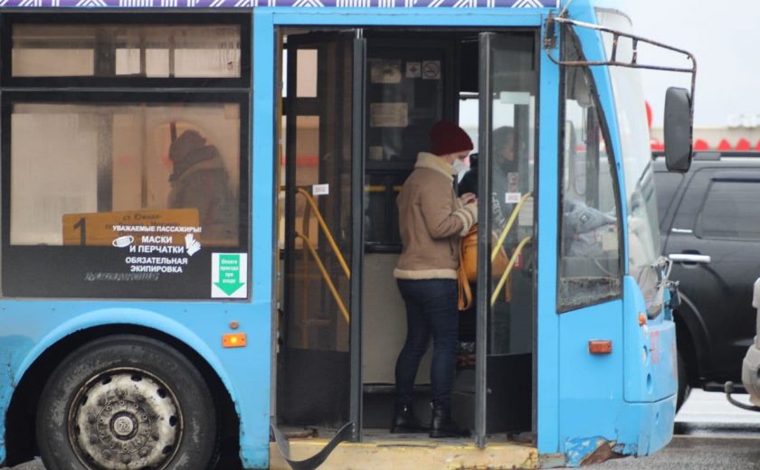 В Туле продолжают выявлять нарушителей масочного режима в общественном транспорте