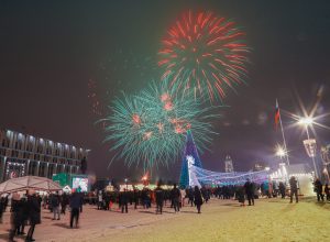 В Туле новогодняя ночь завершилась запуском фейерверков