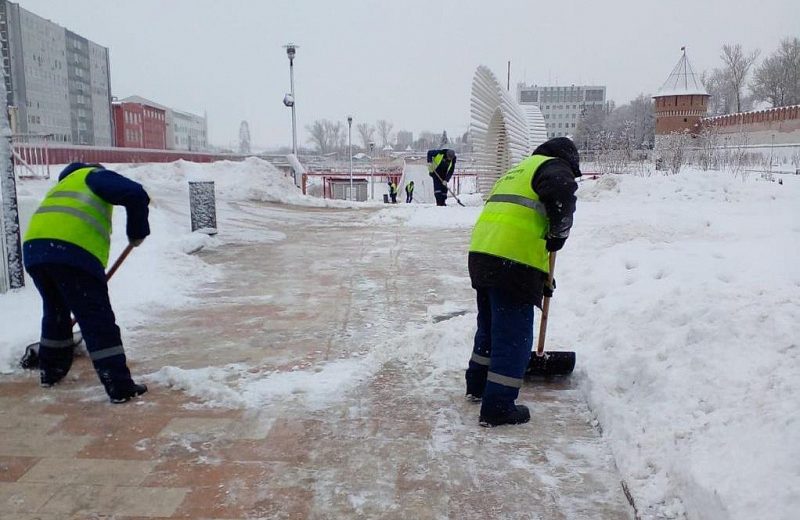 Улицы Тулы чистят в усиленном режиме после мощного снегопада
