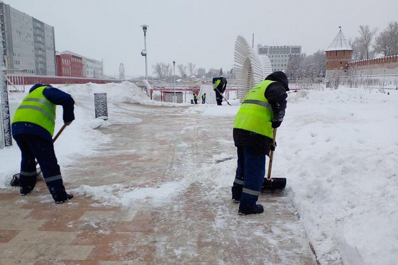 Улицы Тулы чистят в усиленном режиме после мощного снегопада