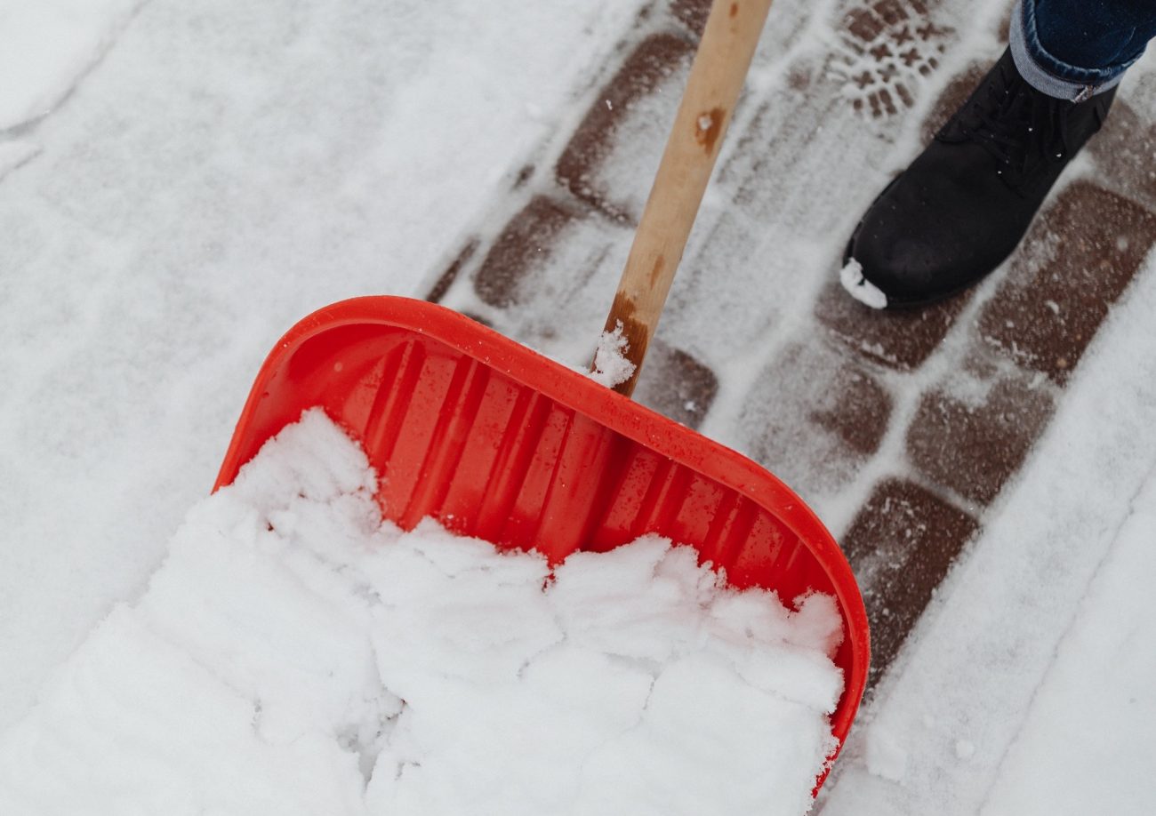 Жители Плавского района могут позвонить в ЕДДС по вопросам уборки снега