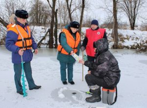 В Суворовском районе сотрудники ГИМС патрулируют водные объекты