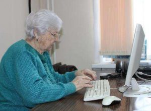 Пенсионеров Заокского района начнут обучать компьютерной грамотности с апреля