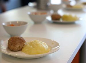 В Тульской области забраковали почти 500 килограммов школьной еды