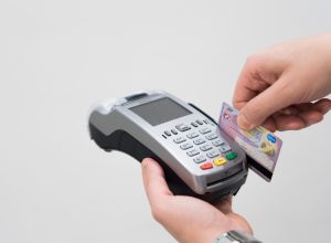 Решение Visa и MasterCard не повлияет на работу карт Сбербанка в России