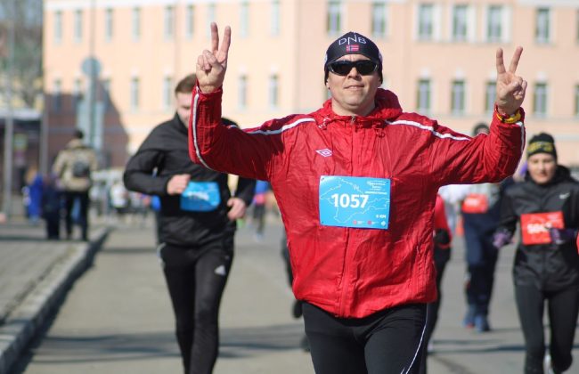 В Туле около 600 спортсменов приняли участие в забеге «Мы вместе Крым»