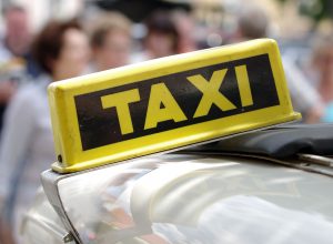 Такси «Максим-Тула» оштрафовали на 300 тыс. рублей за нелицензированных водителей