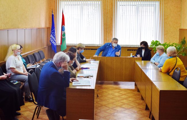 Глава администрации Суворовского района провел личный прием граждан