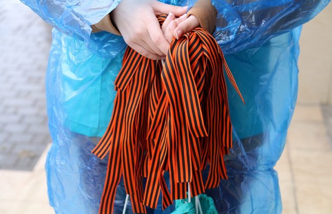 В Дубенском районе волонтеры раздают георгиевские ленточки