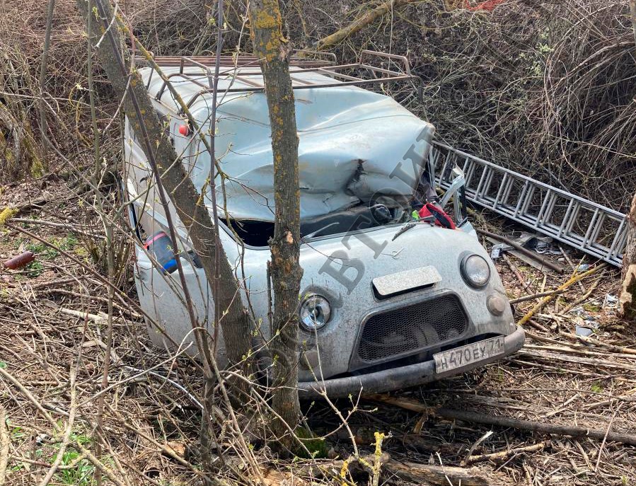 В Веневском районе на трассе М-4 насмерть разбился водитель УАЗа