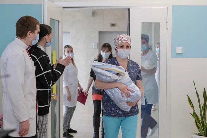 В Тульском областном перинатальном центре родился ребенок весом 570 грамм