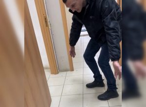 В Узловой неизвестный мужчина ограбил школу танцев и напал на педагога