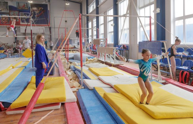 В Туле 150 спортсменов принимают участие в межрегиональных соревнованиях по спортивной гимнастике