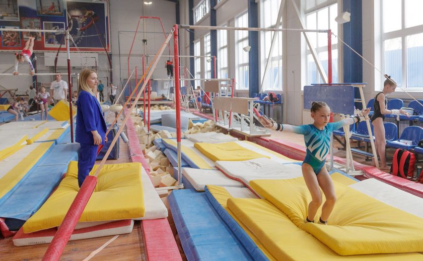 В Туле 150 спортсменов принимают участие в межрегиональных соревнованиях по спортивной гимнастике