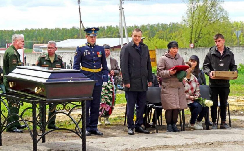 В Кимовске похоронили 21-летнего ефрейтора Николая Кутина, погибшего на Украине