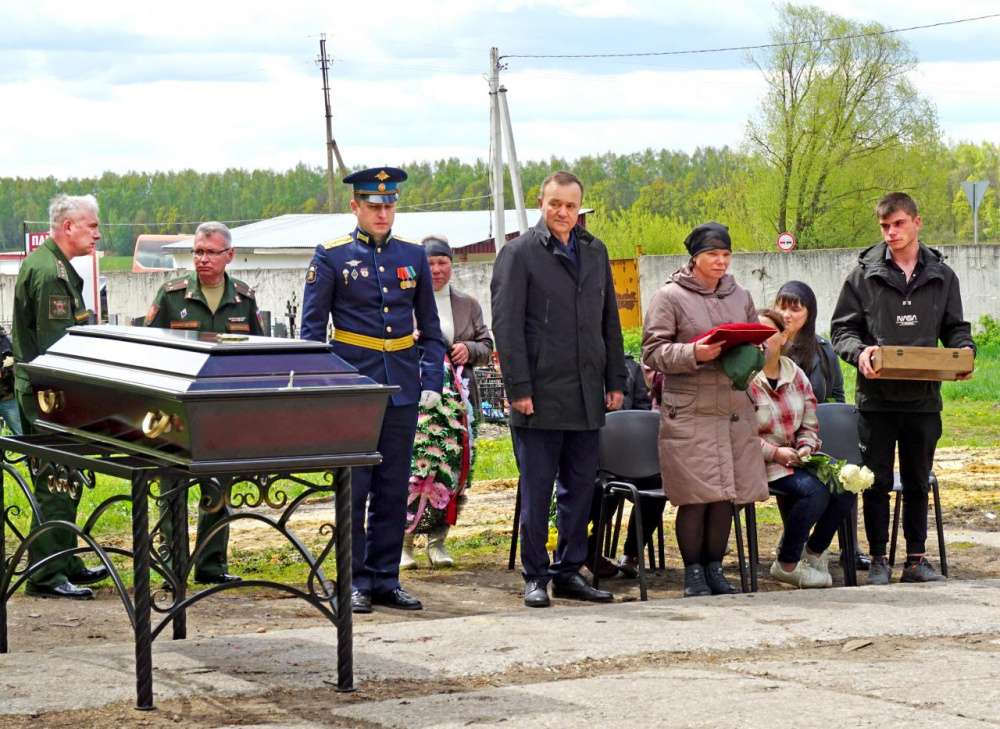 В Кимовске похоронили 21-летнего ефрейтора Николая Кутина, погибшего на Украине