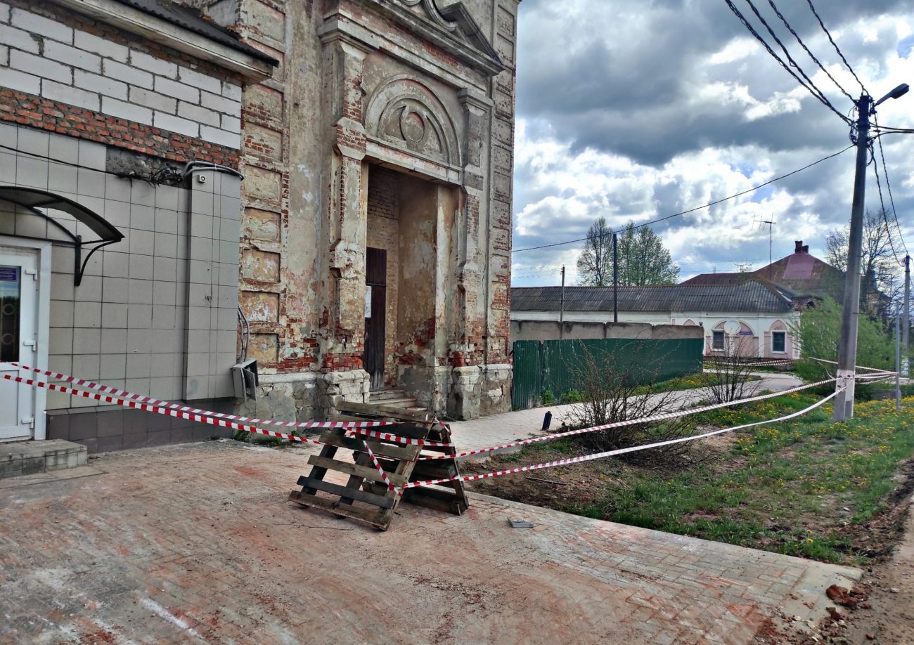 В Белеве после попадания молнии будут восстанавливать колокольню Покровской церкви
