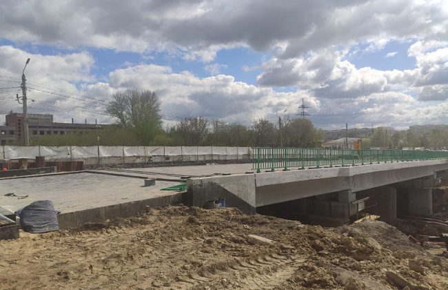 В Туле ремонтом Демидовского моста заняты 77 человек и 10 единиц техники