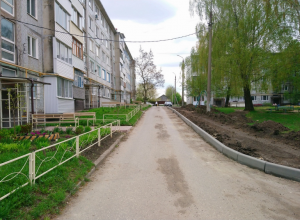 В Плавском районе ремонтируют дворы по национальному проекту