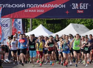 В Туле более 2 тыс. человек пробежали Всероссийский полумарафон «ЗаБег.РФ»