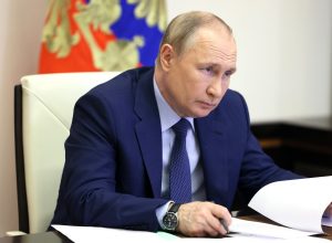 СВО, экономика и санкции: эксперты предположили, о чем Путин будет говорить в послании