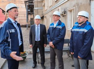 Дмитрий Миляев пообщался с коллективом сталелитейного предприятия