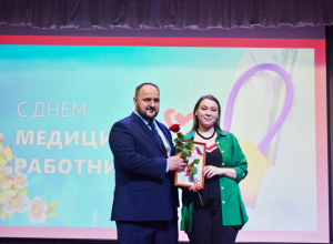 В Суворовском районе поздравили работников здравоохранения