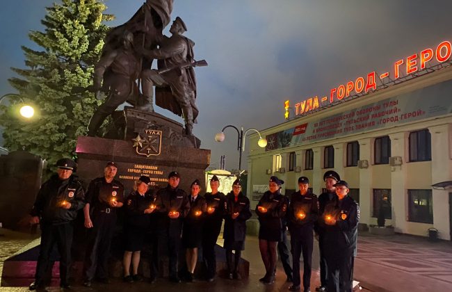 Тульские транспортные полицейские присоединились к акции «Свеча Памяти»