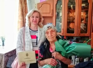 Жительницу Одоева поздравили с 95-летием