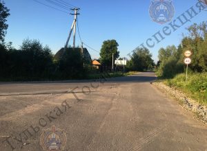 В Алексинском районе УАЗик не уступил дорогу 15-летнему водителю мотоцикла «Minsk»